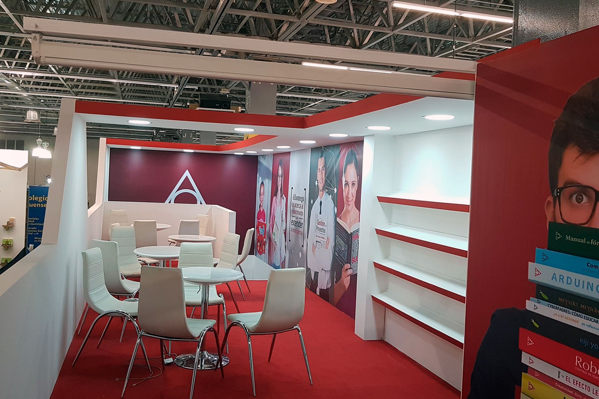 renta de mobiliario y equipo para exposiciones