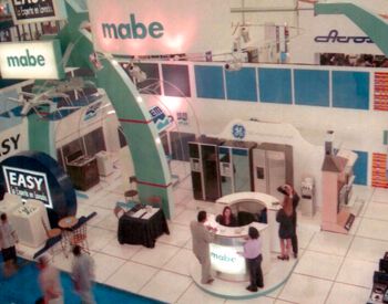 stand custom fabricado por display